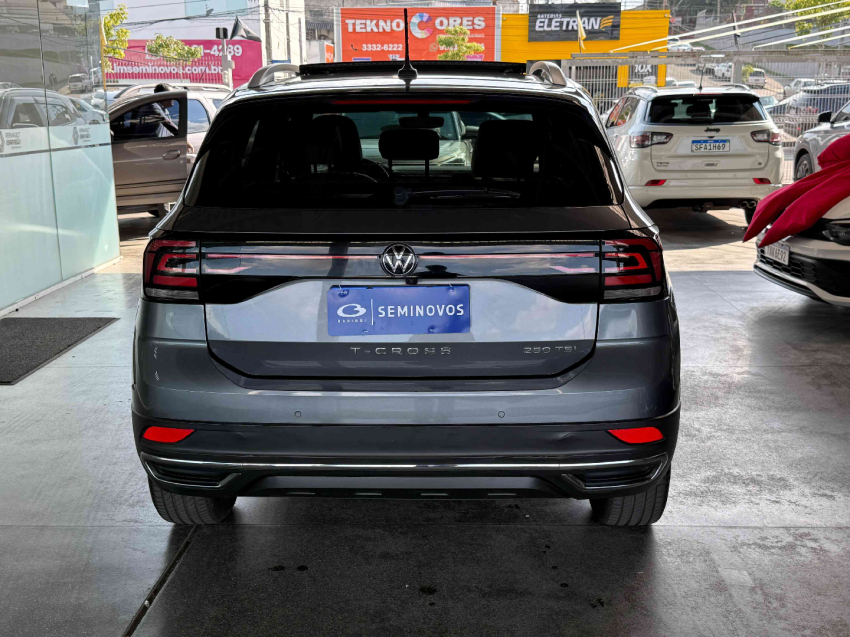 volkswagen t-cross highline 250 1.4 tsi at6 flex automatico5