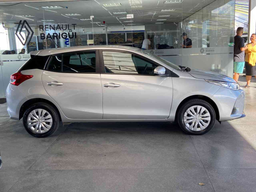 toyota yaris hatch xl 1.5 cvt flex automatico3