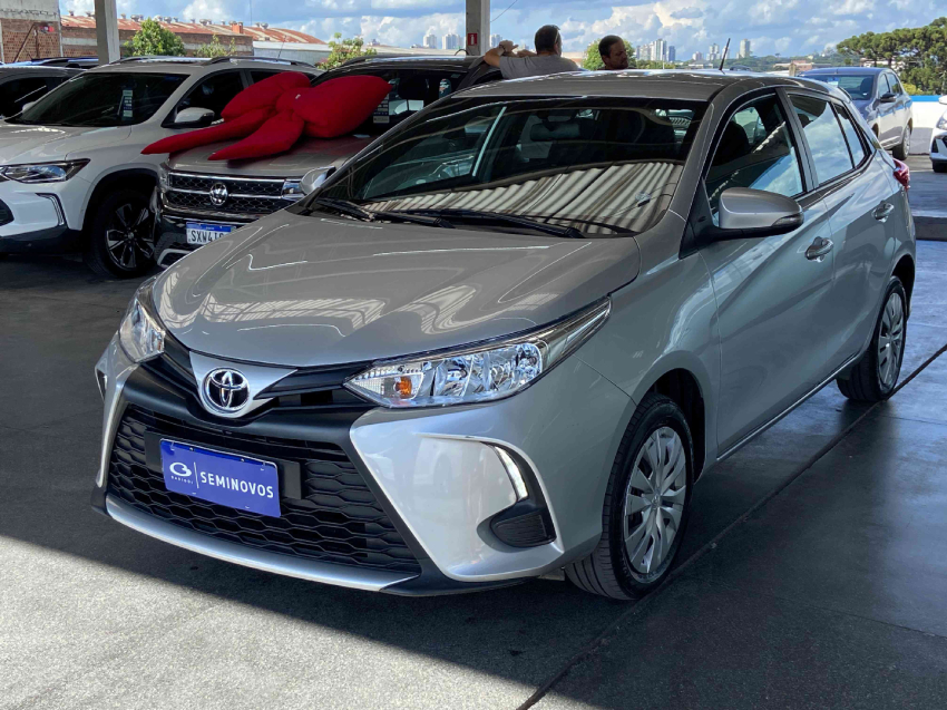 toyota yaris hatch xl 1.5 cvt flex automatico