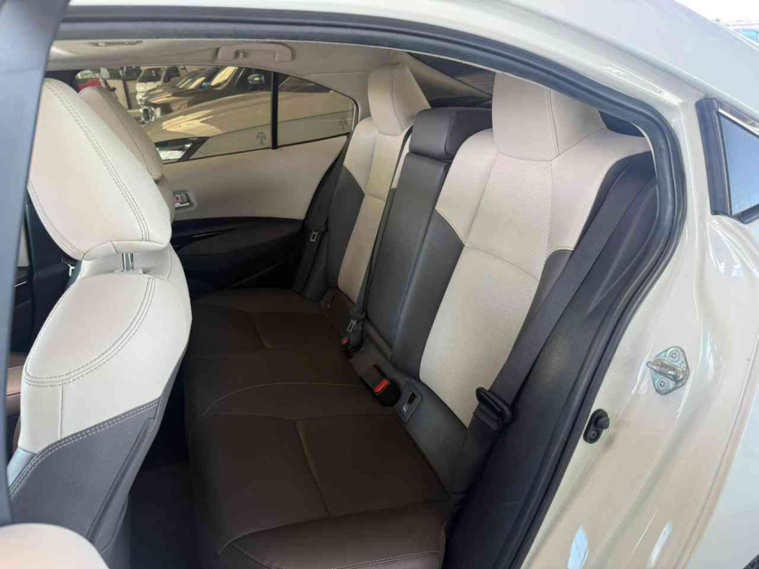 corolla altis hybrid premium 1.89