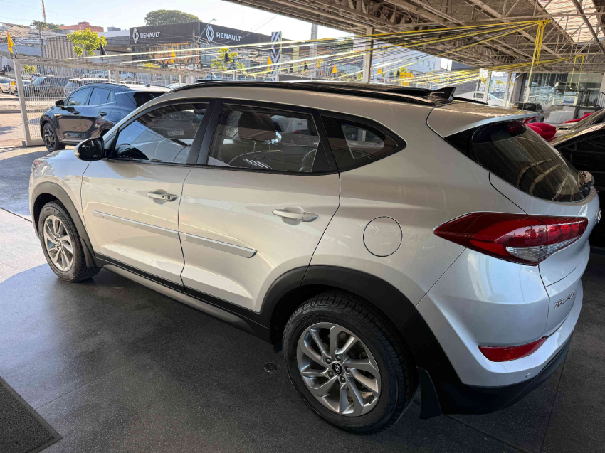 tucson gls 1.6 16v tb at7