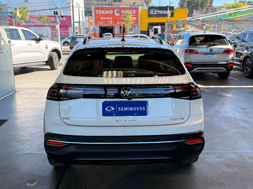volkswagen nivus comfortline 200 1.0 12v tsi at6 flex automatico5