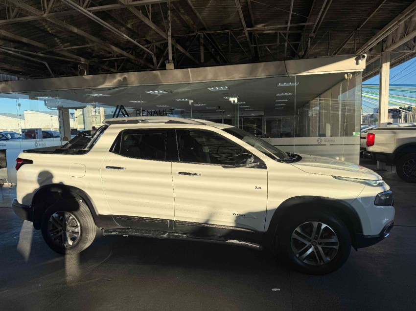 fiat toro volcano 2.4 16v at9 flex3
