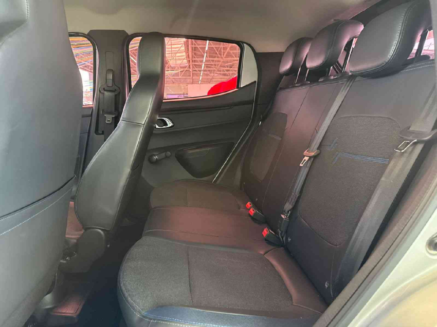 kwid intense 1.0 12v9