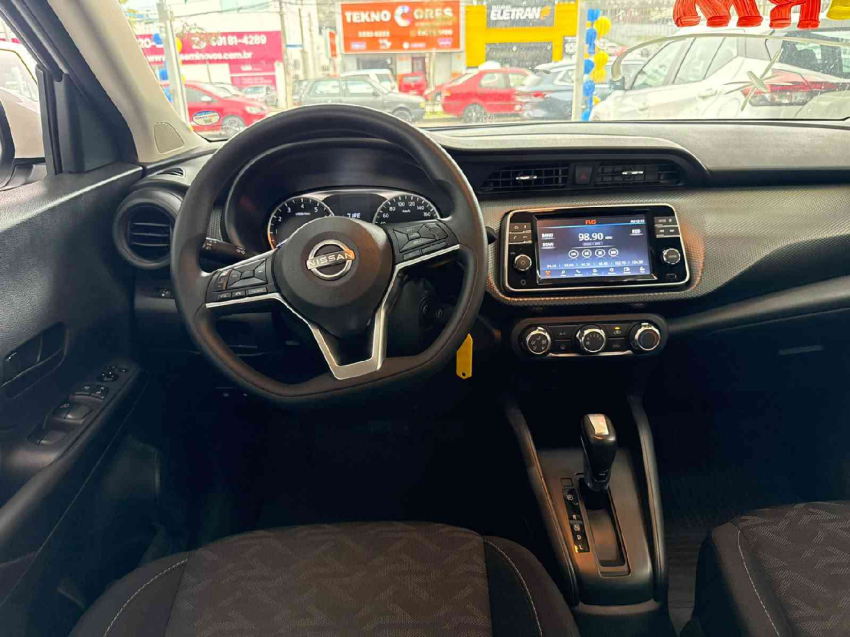 kicks play active plus 1.6 16v cvt13