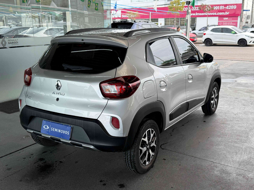 kwid outsider 1.0 12v4