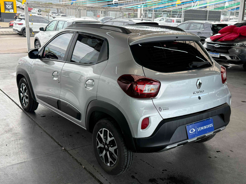 kwid outsider 1.0 12v6
