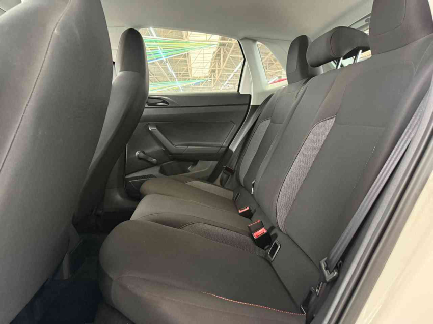 volkswagen polo track 1.0 12v flex manual11