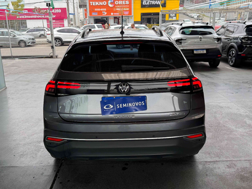 volkswagen nivus comfortline 200 1.0 12v tsi at6 flex automatico5