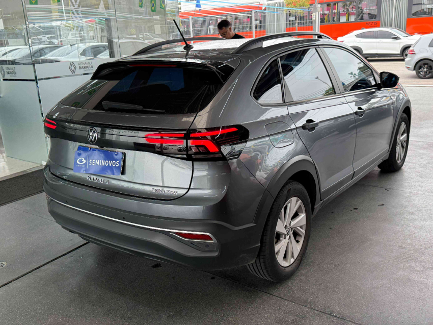 volkswagen nivus comfortline 200 1.0 12v tsi at6 flex automatico4