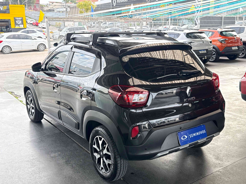kwid outsider 1.0 12v6