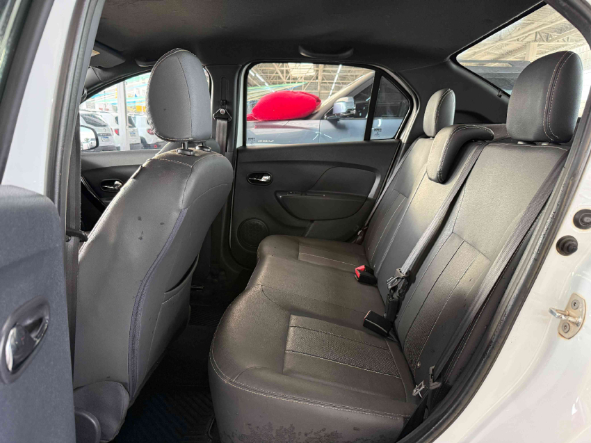 renault logan iconic 1.6 16v sce cvt flex automatico9