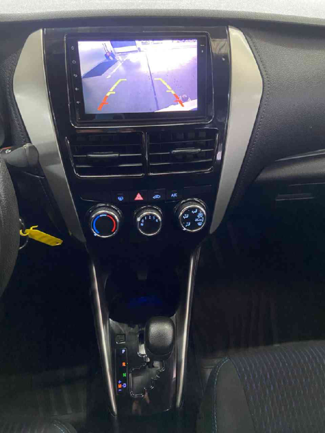 toyota yaris sedan xl 1.5 16v cvt flex automatico11