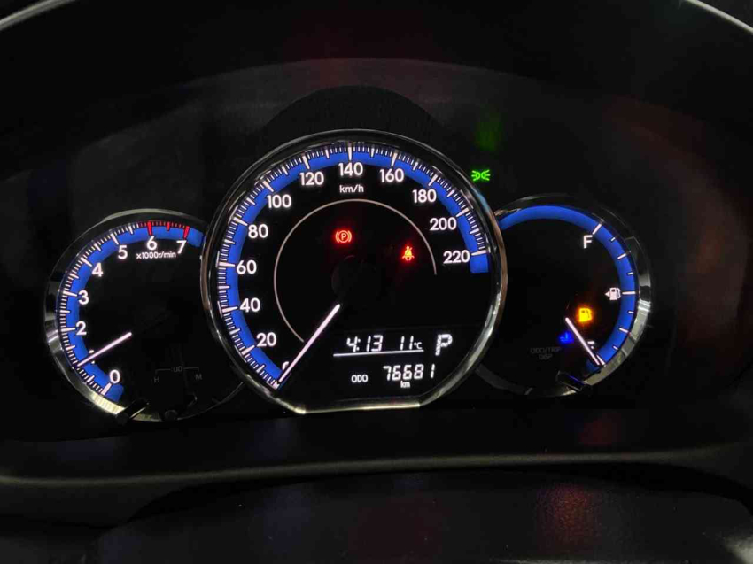 toyota yaris sedan xl 1.5 16v cvt flex automatico6