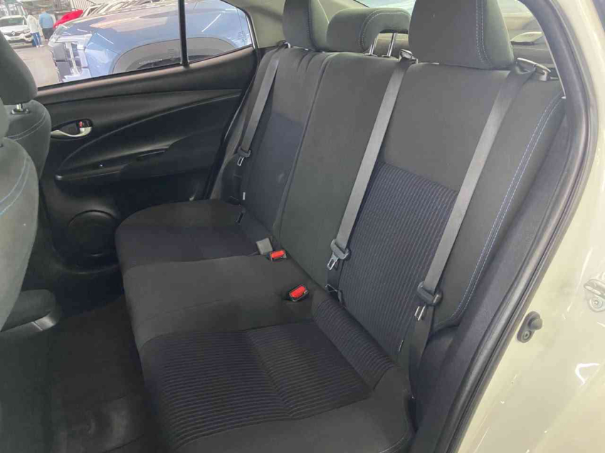 toyota yaris sedan xl 1.5 16v cvt flex automatico9