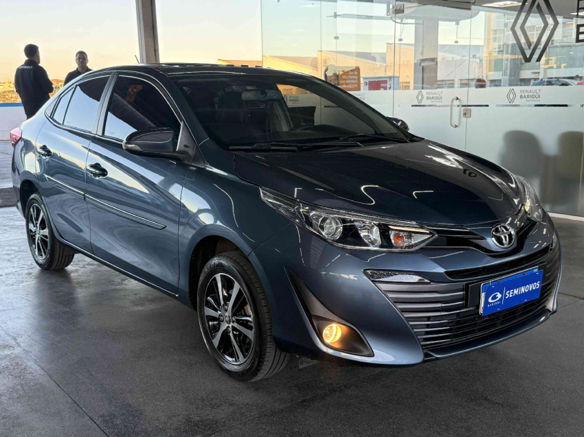 yaris sedan xls connect 1.5 16v cvt2