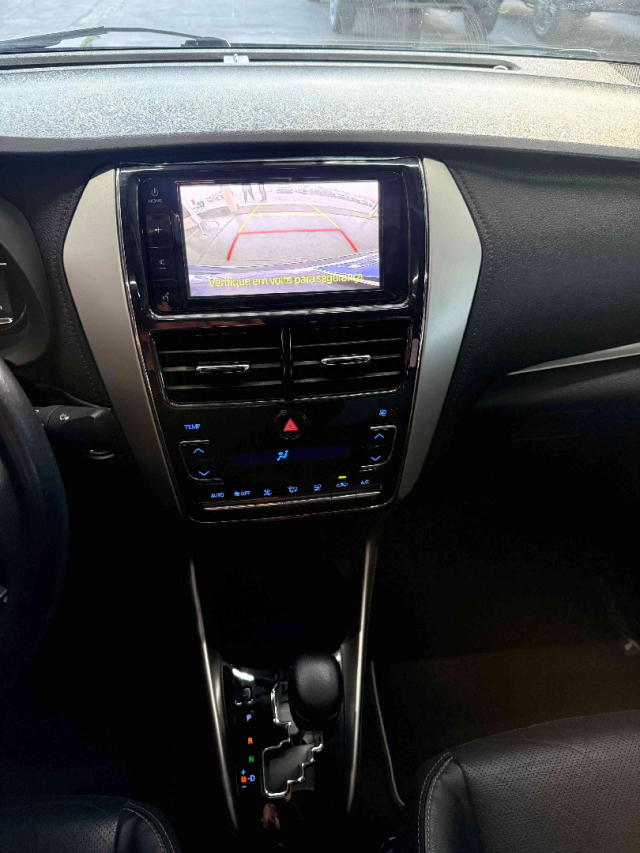 yaris sedan xls connect 1.5 16v cvt10