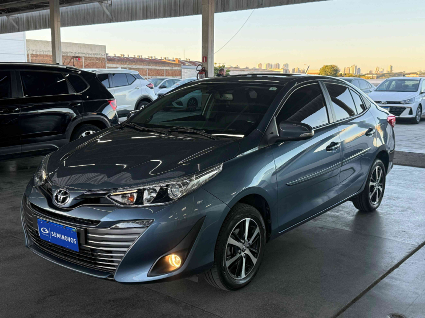 yaris sedan xls connect 1.5 16v cvt0