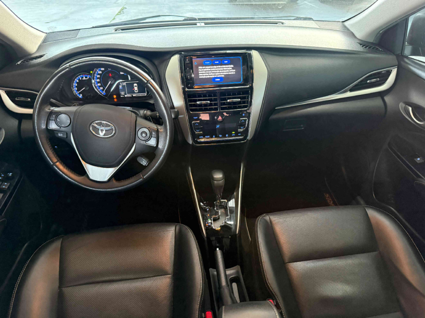 yaris sedan xls connect 1.5 16v cvt8