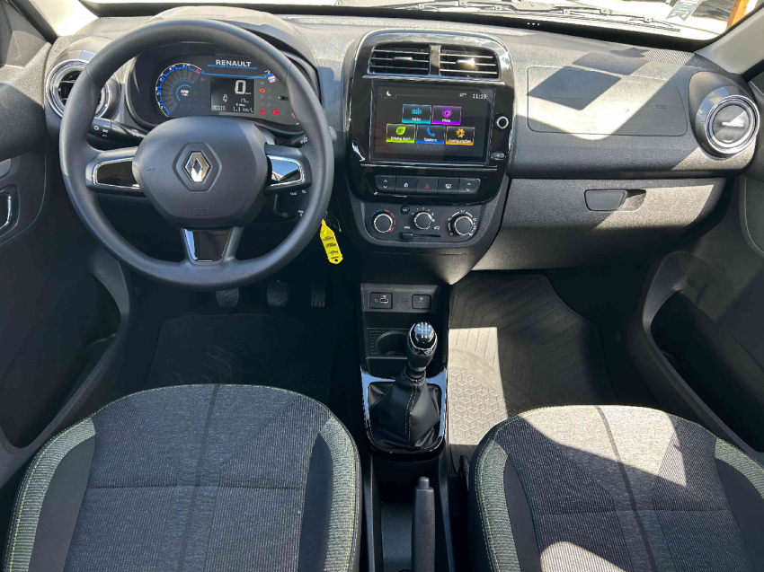 kwid outsider 1.0 mt 71hp7