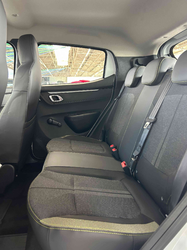 kwid outsider 1.0 mt 71hp6