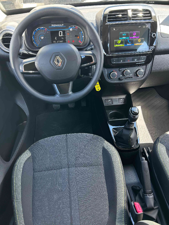 kwid outsider 1.0 mt 71hp8