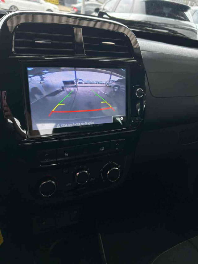 kwid outsider 1.0 mt 71hp11
