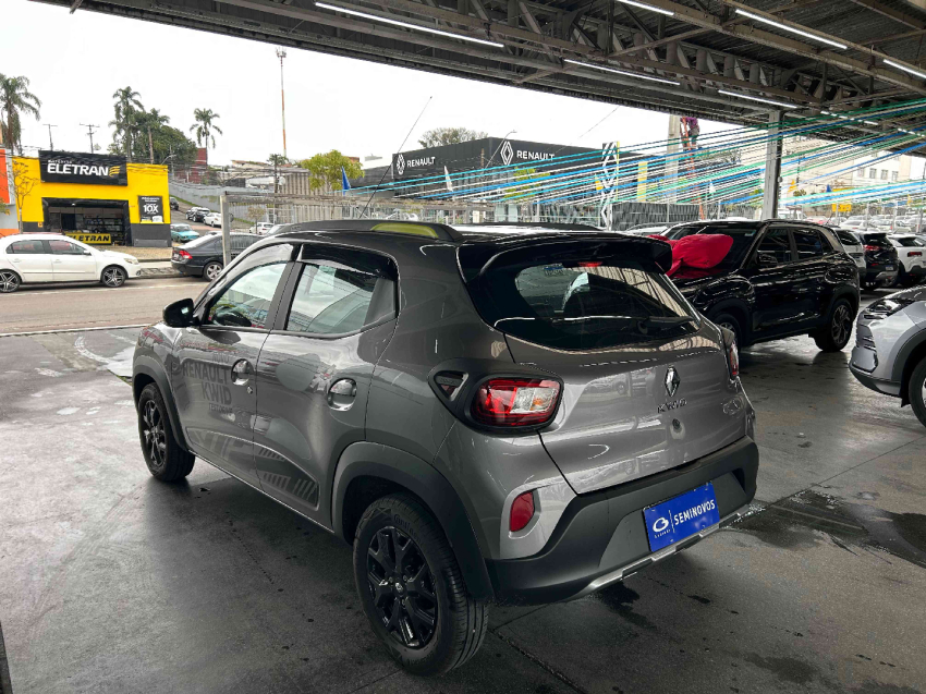 kwid outsider 1.0 mt 71hp5