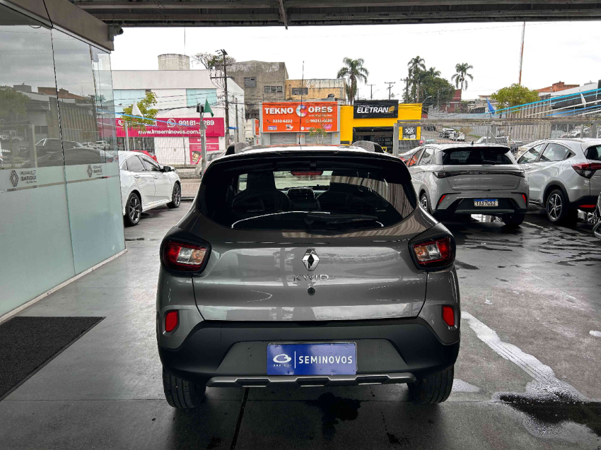 kwid outsider 1.0 mt 71hp4