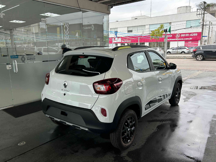 kwid outsider 1.0 flex manual3
