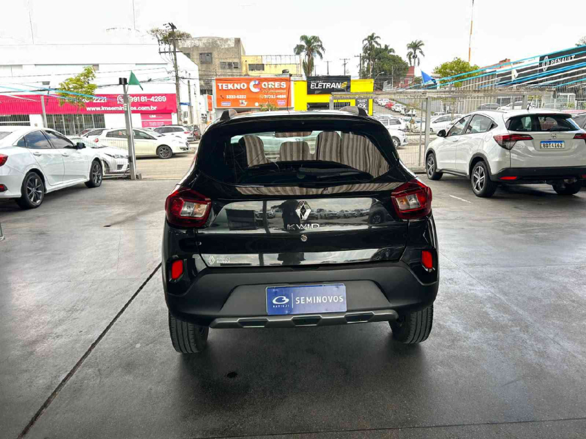 kwid outsider 1.0 12v4