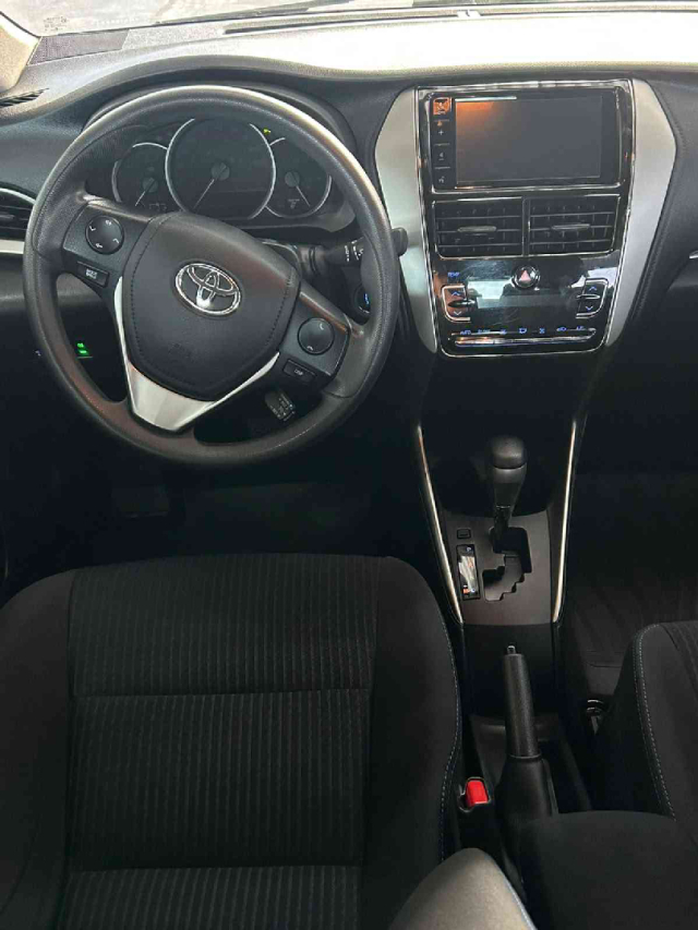 Toyota YARIS Flex Automático 2021/228