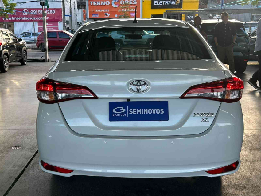 Toyota YARIS Flex Automático 2021/224