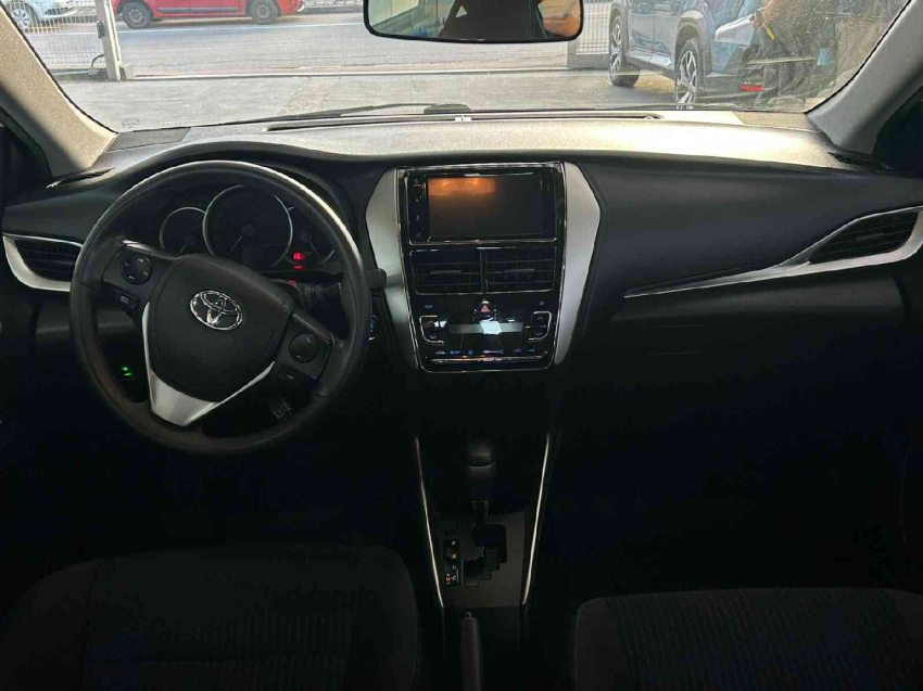 Toyota YARIS Flex Automático 2021/227