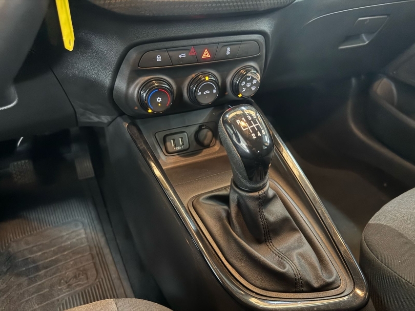 chevrolet onix 1.0 flex manual 2024