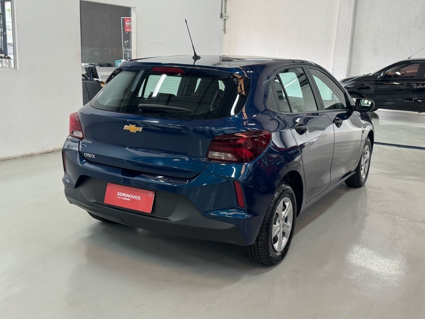 chevrolet onix 1.0 flex manual 2024