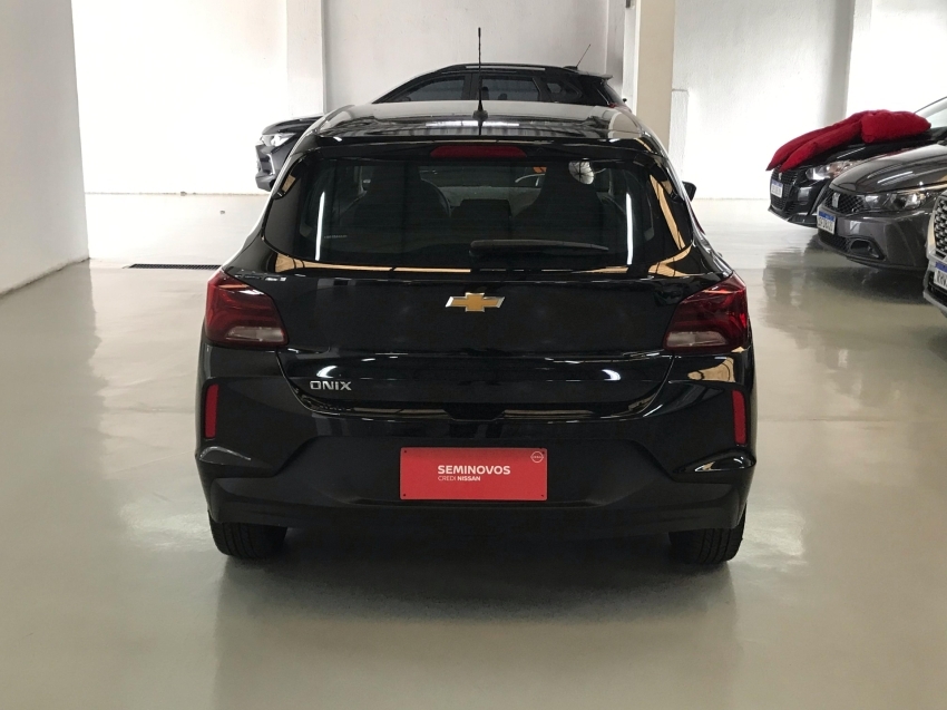 chevrolet onix flex 2023/24