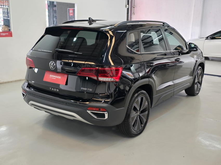 volkswagen taos 1.4 250 tsi total flex comfortline automatico 4p 2024