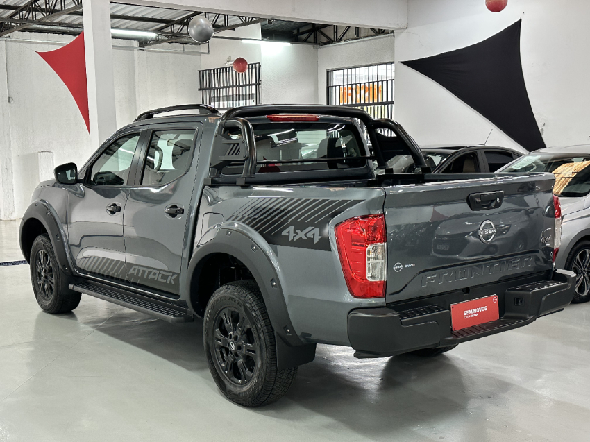 nissan frontier 2.3 16v turbo diesel attack cd 4x4 automatico 4p 2025