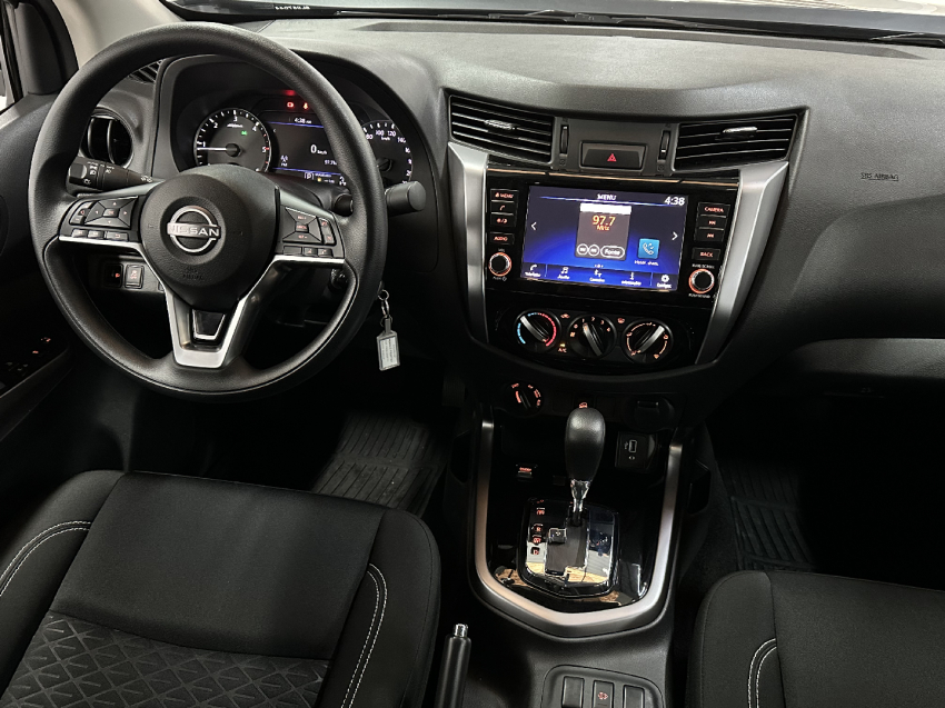 nissan frontier 2.3 16v turbo diesel attack cd 4x4 automatico 4p 2025