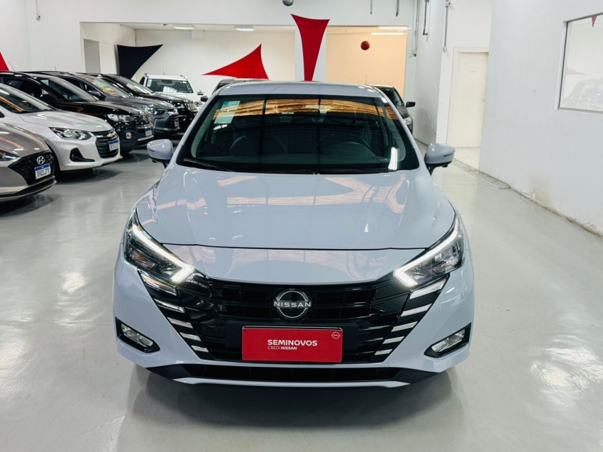 nissan versa 1.6 16v flex exclusive xtronic 4p automatico 2025