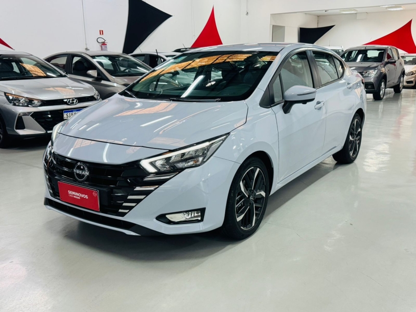 nissan versa 1.6 16v flex exclusive xtronic 4p automatico 2025