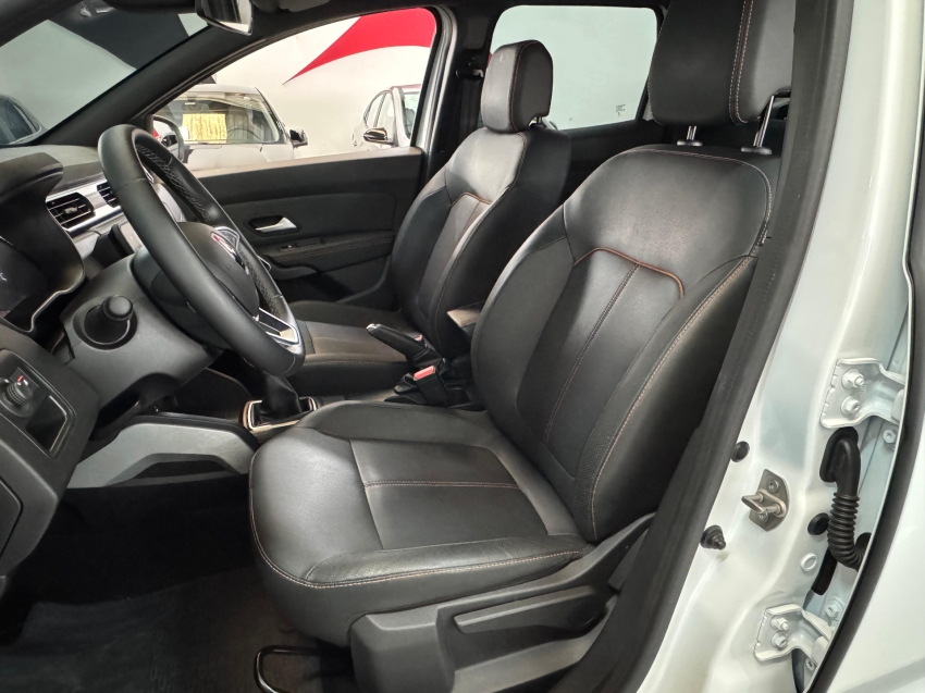 renault duster 1.3 tce flex iconic plus x-tronic 4p automatico 2025