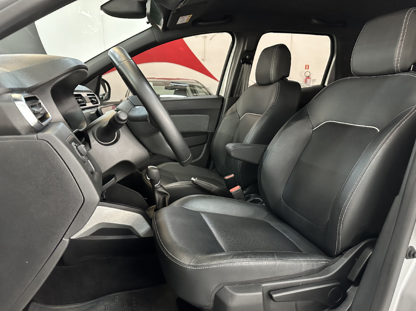 renault duster 1.3 tce flex iconic x-tronic 4p automatico 2023