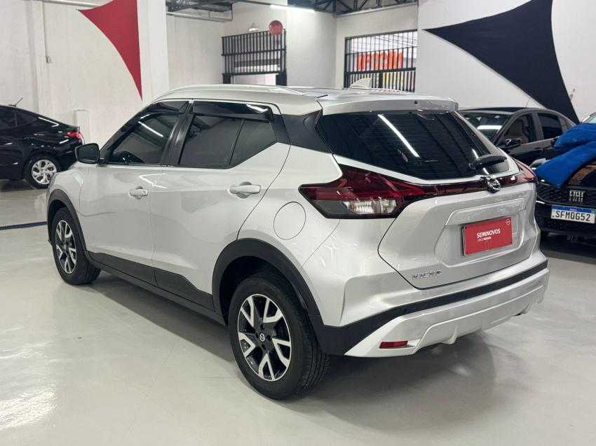kicks sense 1.6 16v cvt