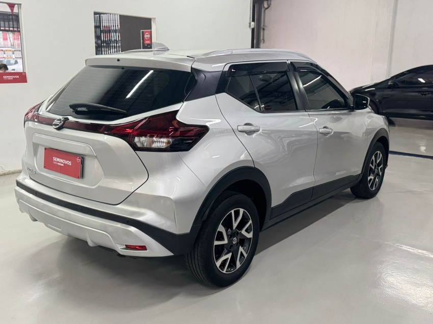 kicks sense 1.6 16v cvt