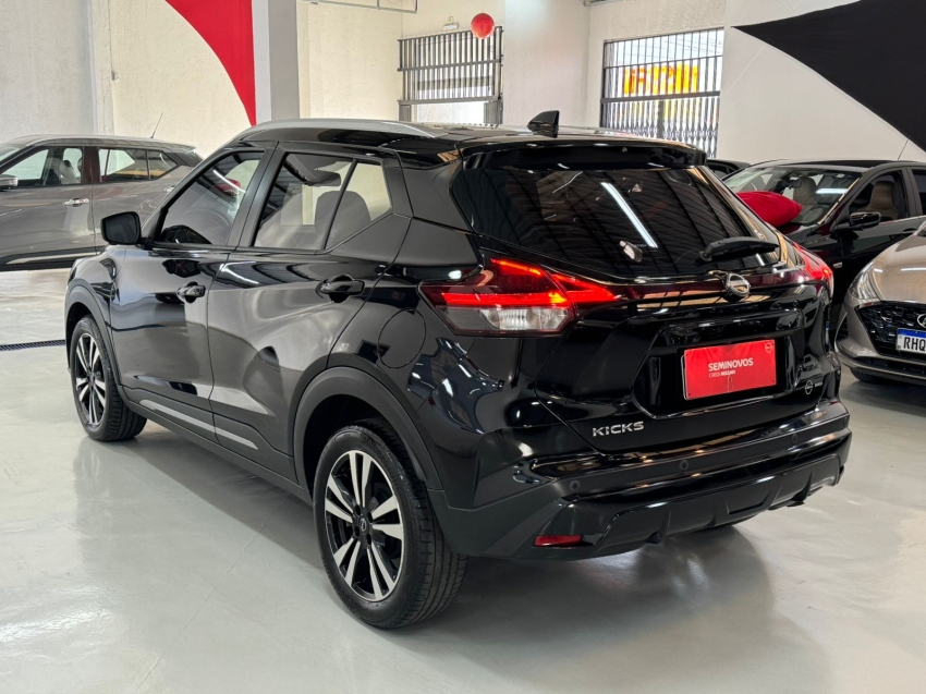 nissan kicks 1.6 16v flexstart exclusive xtronic flex 4p automatico 2023