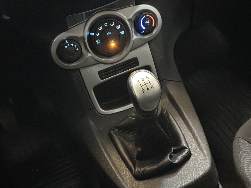 ford fiesta 1.6 ti-vct flex se manual 4p 2018