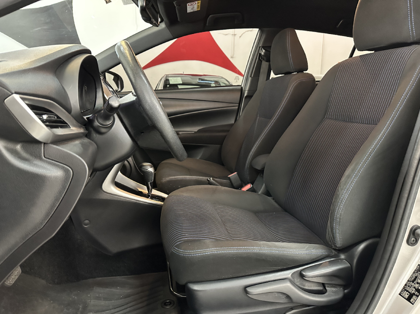 toyota yaris hatch xl plus tech 1.3 16v cvt flex 2018/19