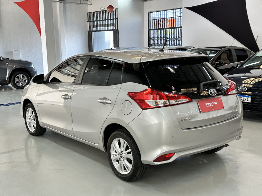 toyota yaris hatch xl plus tech 1.3 16v cvt flex 2018/19